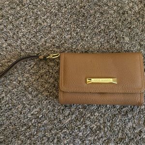 Steve Madden wristlet